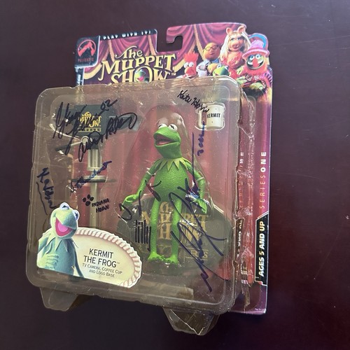 Signed palisades muppet - 1,