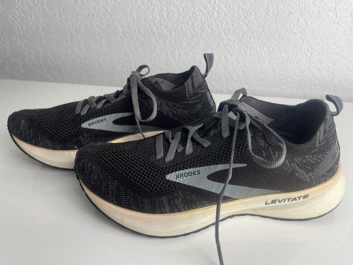 Brooks levitate womens 6 - 4,