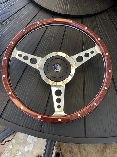Triumph spitfire 1977 - spitfire, on