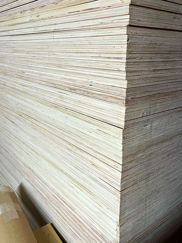 18mm hardwood ce2 plywood - 18mm,