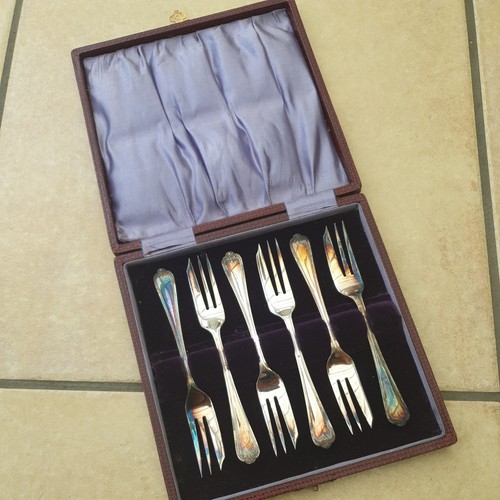 Cased set vintage - of, epns