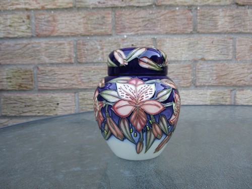 Moorcroft peruvian lily - moorcroft,