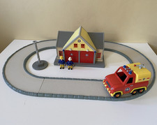 Fireman Sam Fire Station With 4x4 Vehicle Road & Figures