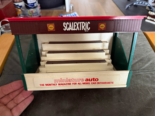 Scalextric trackside - scalextric,