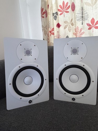 Yamaha hs8 studio monitors - yamaha,