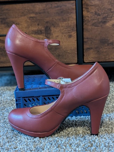 Red heels size mary - size, 8
