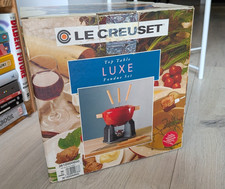 Le Creuset Luxe 2L Wooden Handle Fondue Set, Cerise Red, Excellent Condition