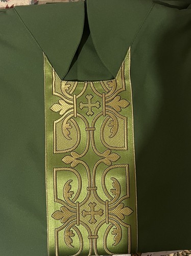 Green chasuble with italian - with,
