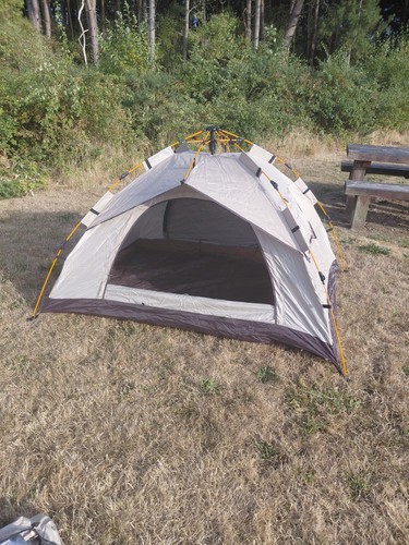 Man instant pop camping - instant, up