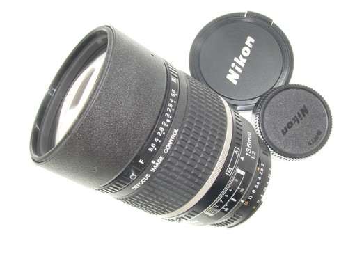 Nikon 135mm dc nikkor - f/2, dc-nikkor