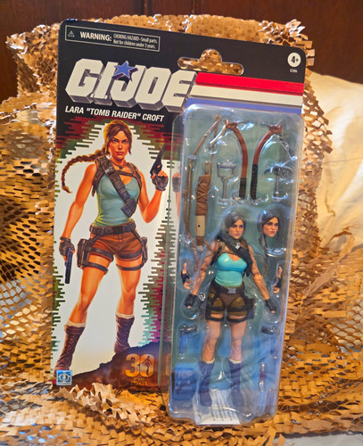 Joe lara croft tomb - lara,