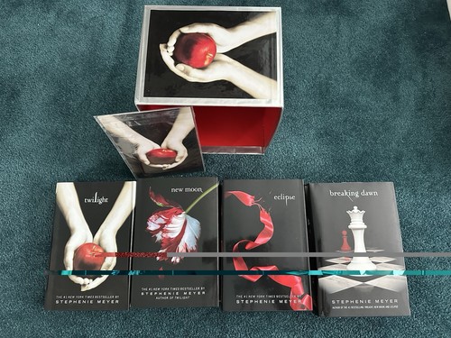 Stephenie meyer twilight saga - stephenie,