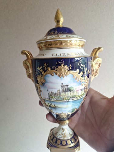 Coalport ltd vase cover - &,