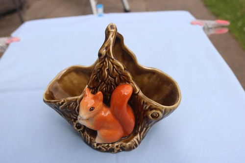 Sylvac squirrel pottery - 'squirrel',