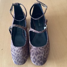 New Look Shoes Size 6. Never Worn. Animal Print Pattern. Heel Size 1”.