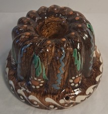 Vintage Kugelhopf Bundt Hand