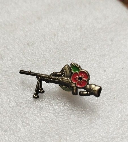 Poppie pin badge - pin,
