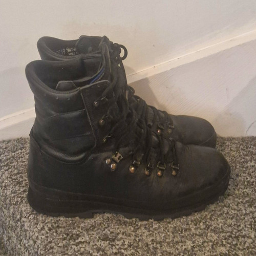 Altberg defender boots black - altberg,