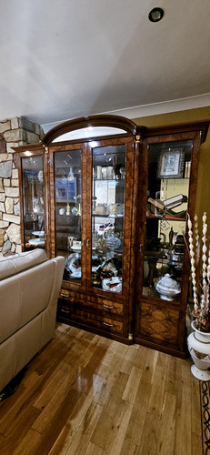 Italian showcases