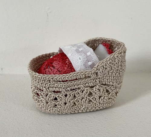 Dolls house moses basket hand - moses,
