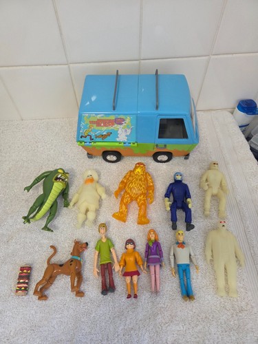 Scooby doo mystery machine - -,