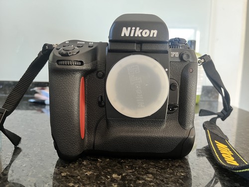 Nikon 35mm slr film - f5, camera