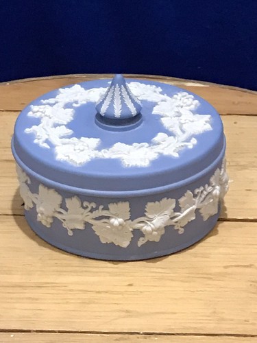 Wedgwood blue jasper - wedgwood, ware