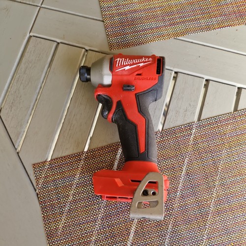 Milwaukee impact driver - milwaukee,
