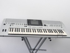 Yamaha PSR s900 - Workstation Keyboard + Carrying Case + 1 Year Warranty