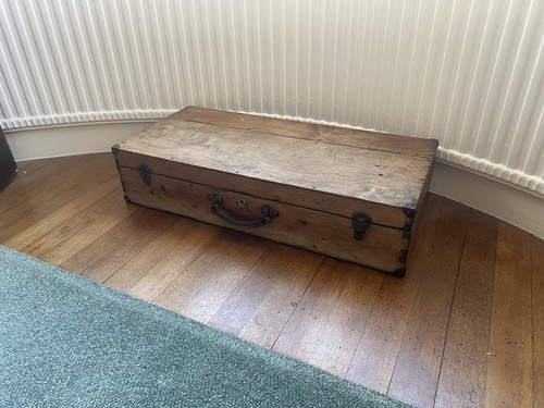 Antique wooden trunk - antique, /