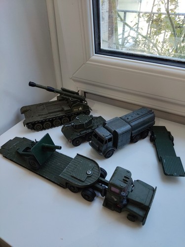 Vintage corgi military items - corgi,
