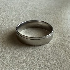 Platinum 6mm Mens Ring court