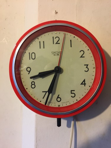 Vintage 1950s 60s red - red, bakelite