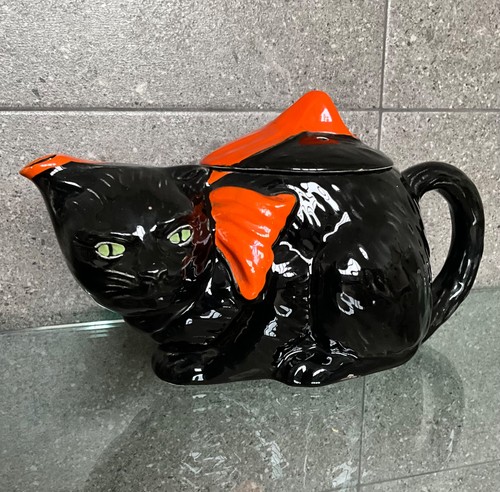 Black cat art deco teapot - art,