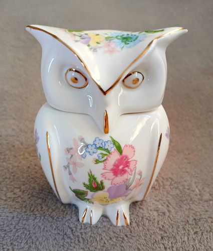 Aynsley wild tudor floral owl - tudor,