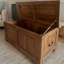Large Solid Wood Chest Indoor/Outdoor 103L Capacity Storage Bench Acacia Wooden
