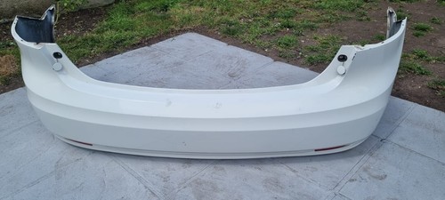 Toyota avensis rear bumper - ,