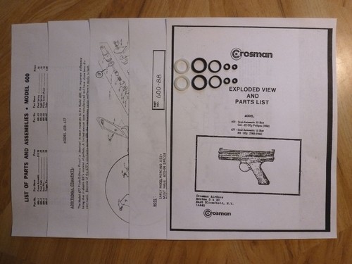 Crosman model 600 677 - 600, pistol