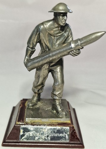 Royal hampshire pewter figures - hampshire,