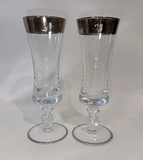 A Pair Of Murano Medici Etched Crystal Wine/Champagne Glasses With Platinum Rims