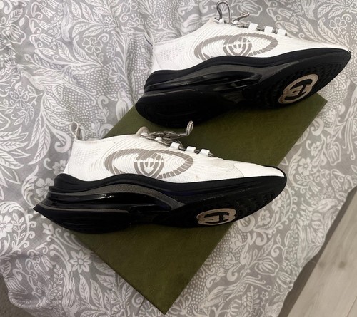 Authentic gucci runners size - -,