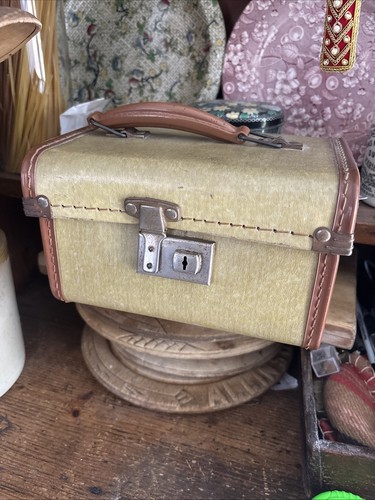 Vintage train vanity storage - vintage,