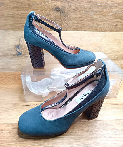Clarks narrative women court - narrative, women's