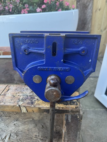 Record quick release - 1/2,