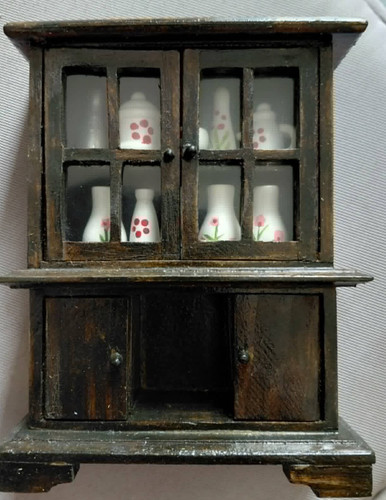 Scale dolls house - 1:12,