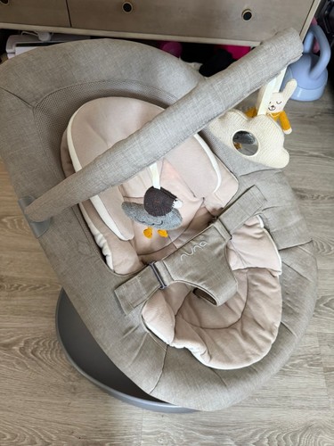 Nuna leaf grow bouncer - leaf,