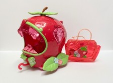 CHARLOTTE AUX STRAWBERRIES