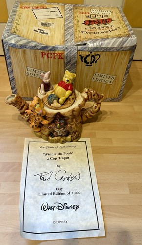 Winnie the pooh medium teapot - winnie,