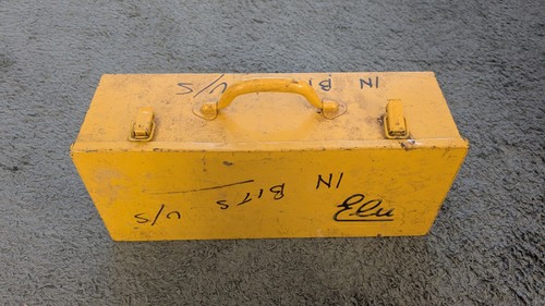 Vintage elu yellow metal - yellow,