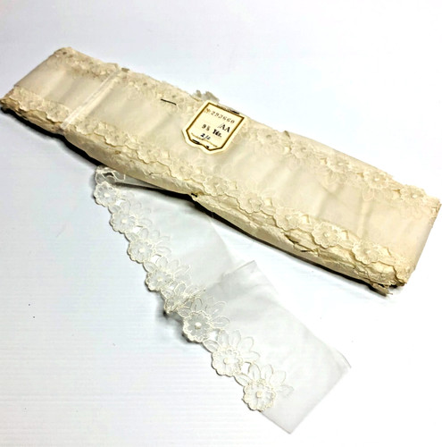 Vintage lace trim piece ivory - lace,